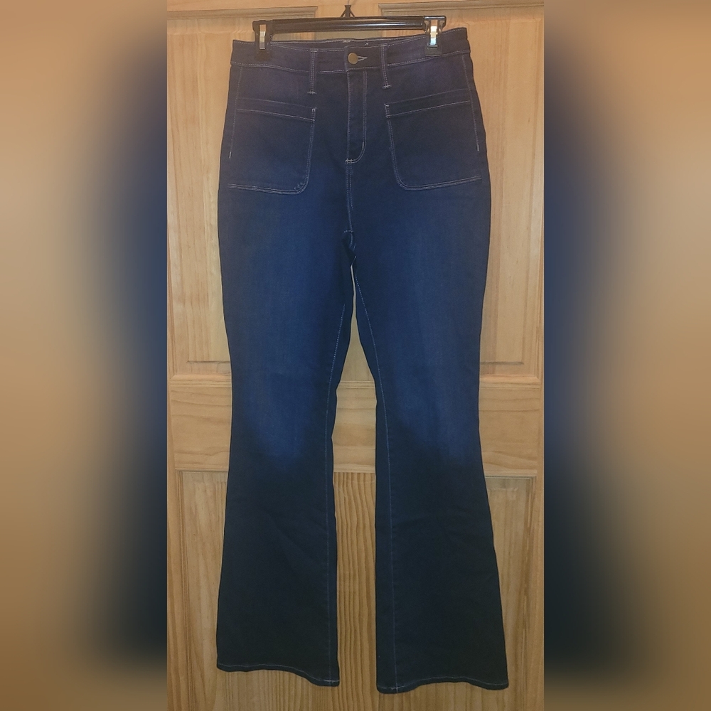 NWOT Universal Thread High Rise Flare Jeans. Size 10 Regular
